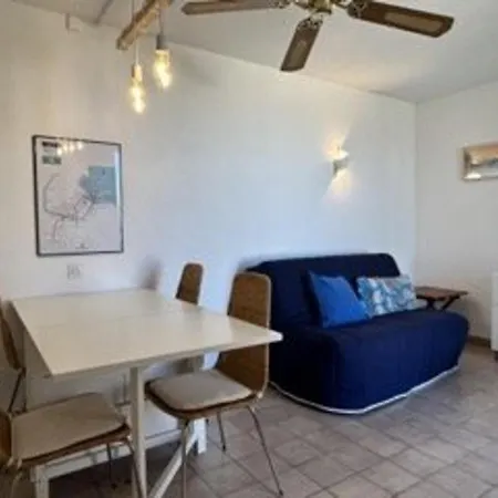 2 Pieces Avec Terrasse Et Parking A - Fr-1-225c-96 בניולס-סור-מר